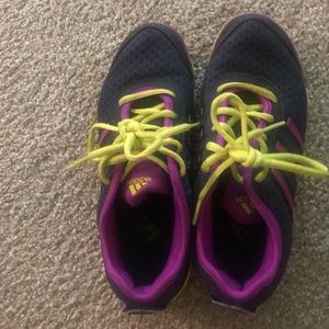 Great running shoes! Adidas women’s size 6